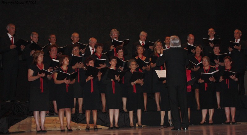 Grupo Coral de Montalegre no Auditório Municipal