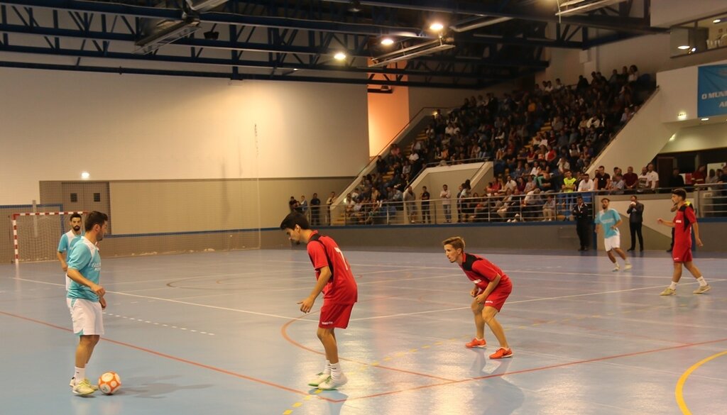 &quot;Electro Cava&quot; vence XII Torneio de Futsal