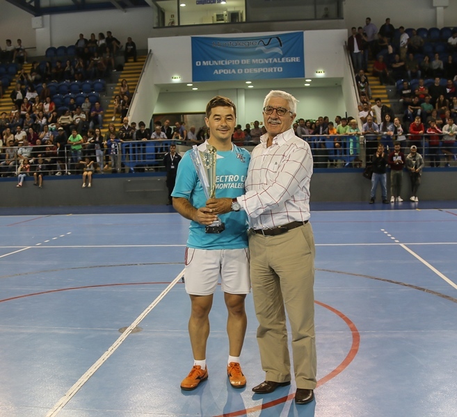 &quot;Electro Cava&quot; vence XII Torneio de Futsal