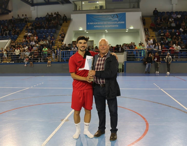 &quot;Electro Cava&quot; vence XII Torneio de Futsal