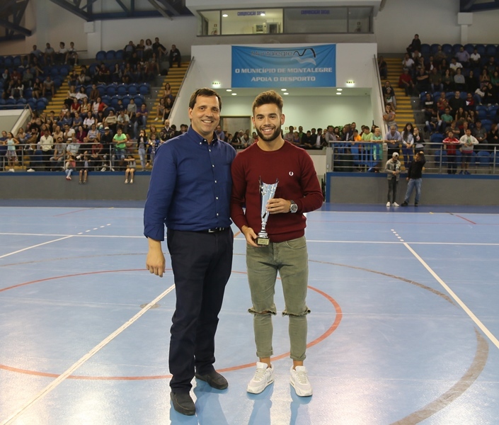 &quot;Electro Cava&quot; vence XII Torneio de Futsal