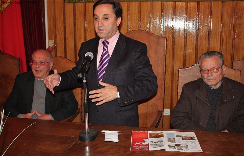 Padre Manuel Alves lança livros