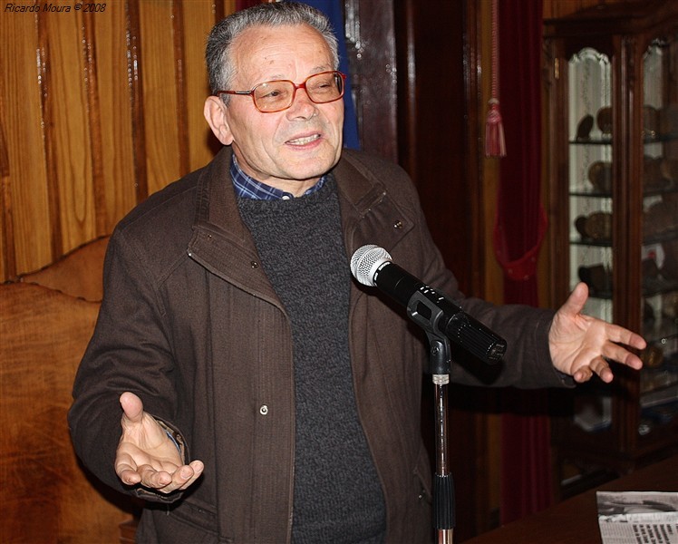 Padre Manuel Alves lança livros
