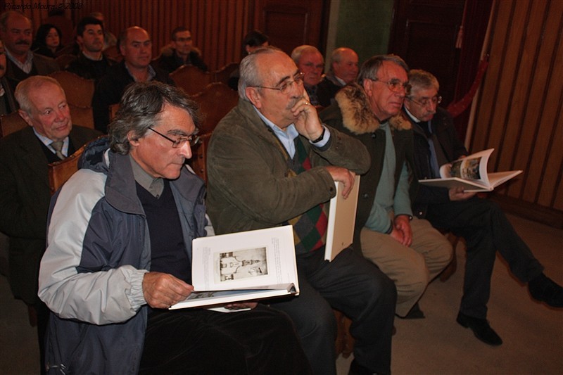 Padre Manuel Alves lança livros