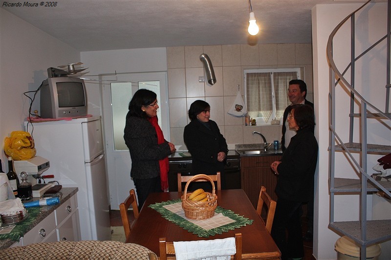 Câmara entrega casa em Nogueiró