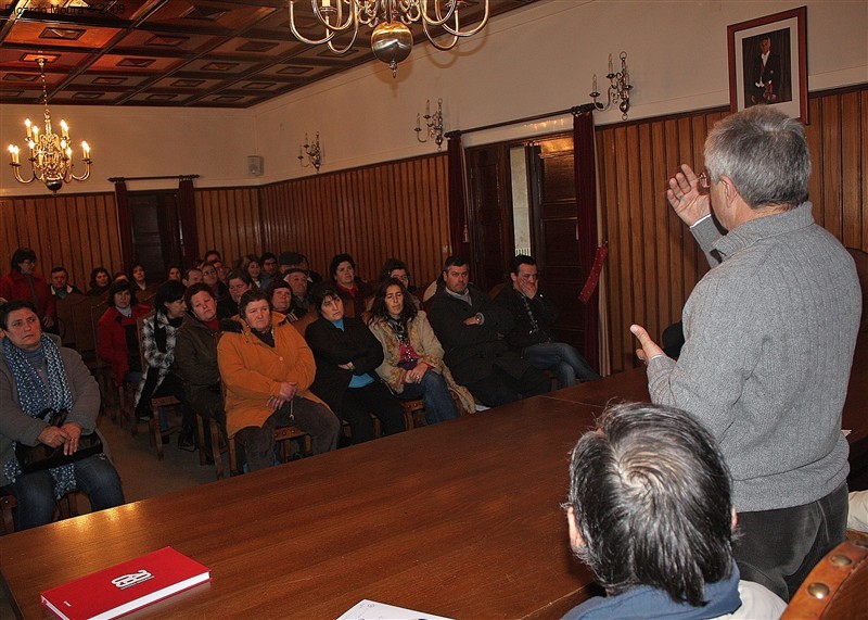 Produtores do "fumeiro" em reunião