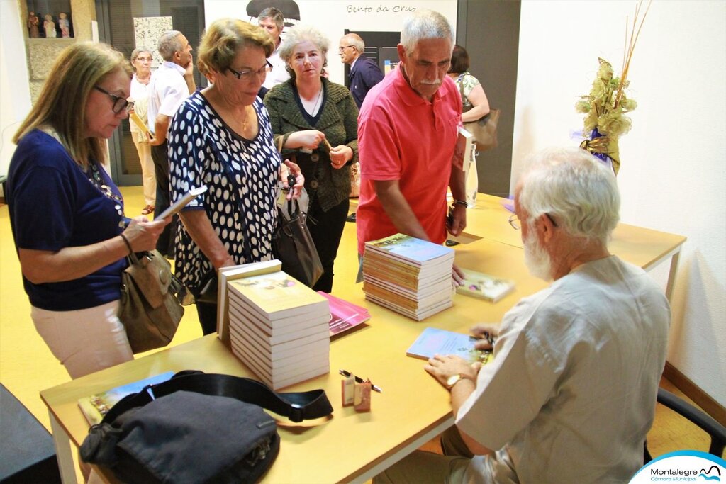 montalegre___apresentacao_dos_livros_do_padre_jose_luzia_na_biblioteca_municipal__9_