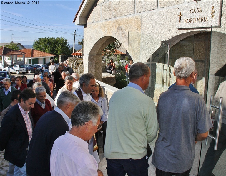 Meixide inaugura Casa Mortuária