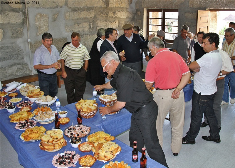 Meixide inaugura Casa Mortuária