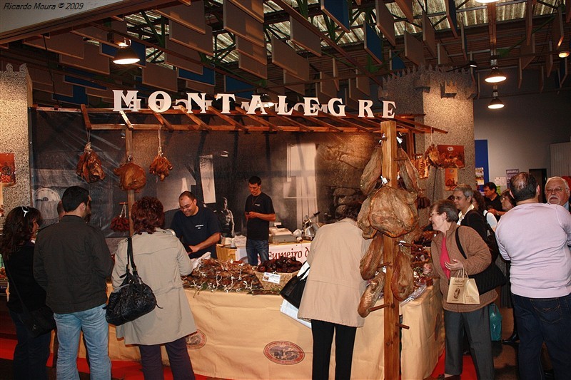 Montalegre na Feira de Nanterre