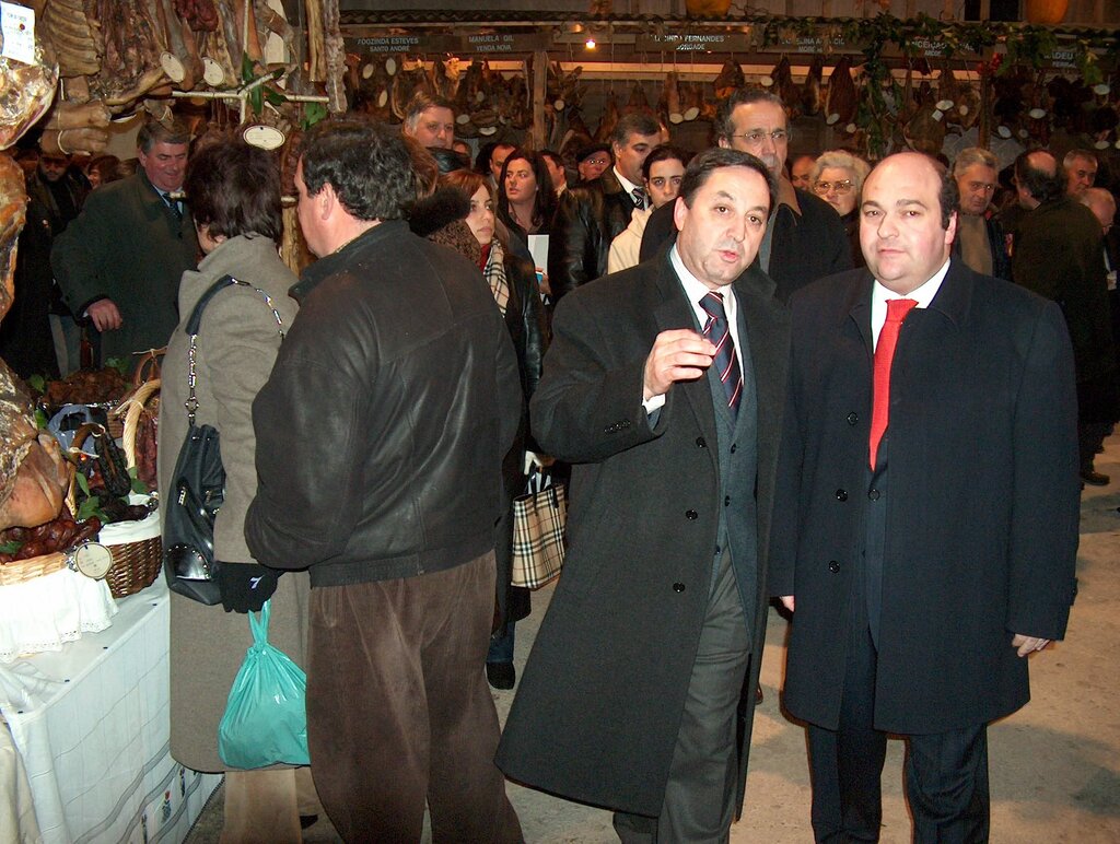 Já abriu a Feira do Fumeiro. Evento decorre até Domingo