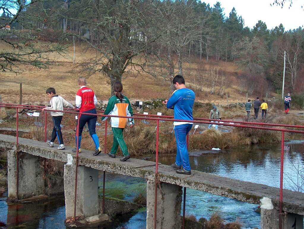 Parque do Torrão da Veiga, em Salto, pintado a várias cores no Portugal Orienteering Meeting 2005