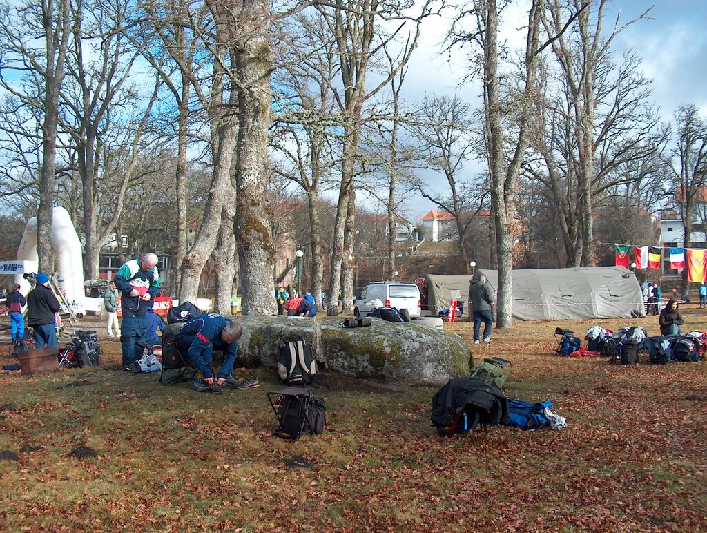 Parque do Torrão da Veiga, em Salto, pintado a várias cores no Portugal Orienteering Meeting 2005