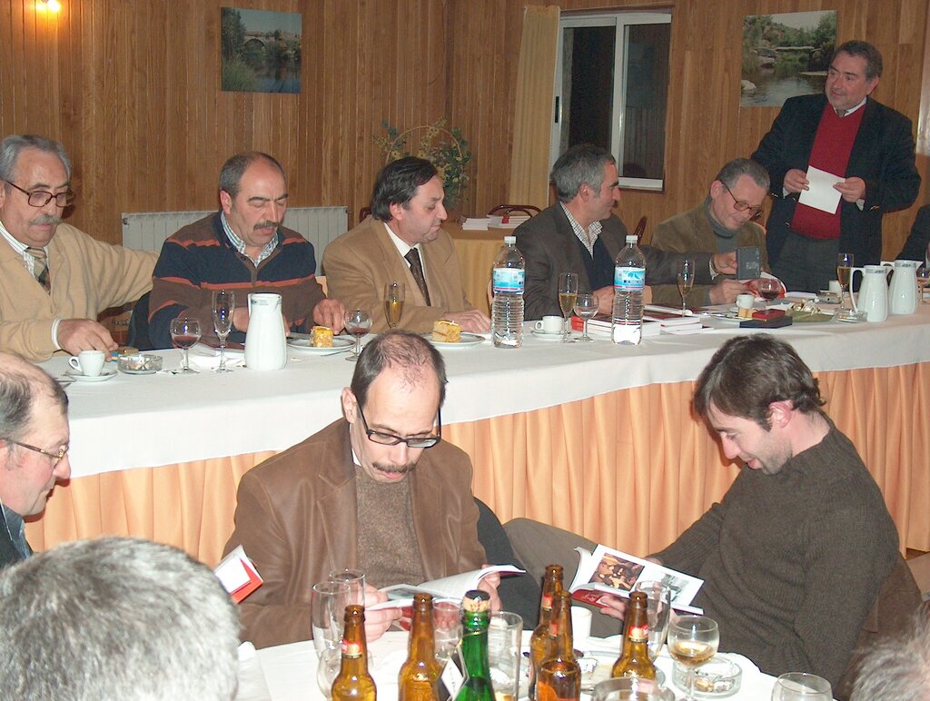 65 anos do Padre Fontes festejados com lançamento do livro (2.ª edição) "Usos e Costumes de Barroso"