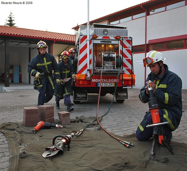 Simulacro nos Bombeiros de Montalegre