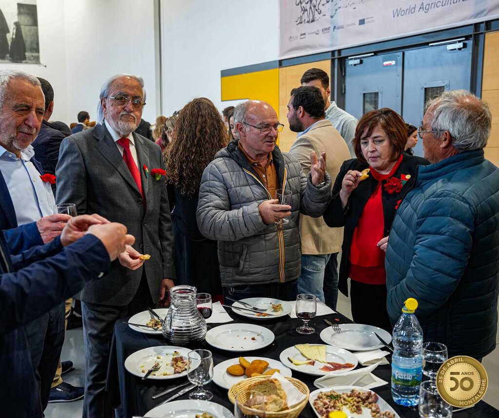 25 Abril (50 Anos) Almoço comunitário (1)