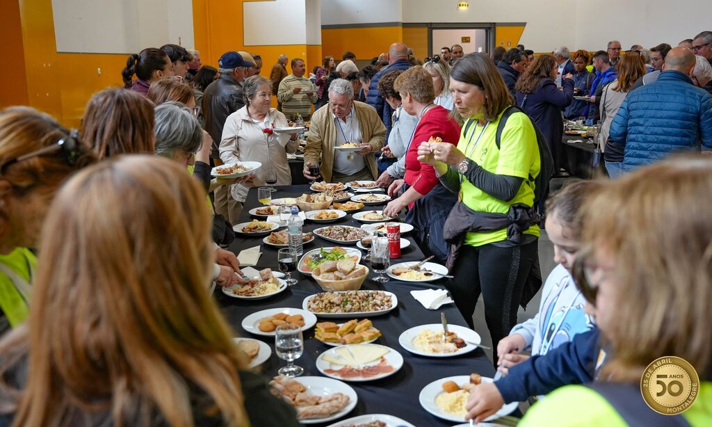 25 Abril (50 Anos) Almoço comunitário (4)