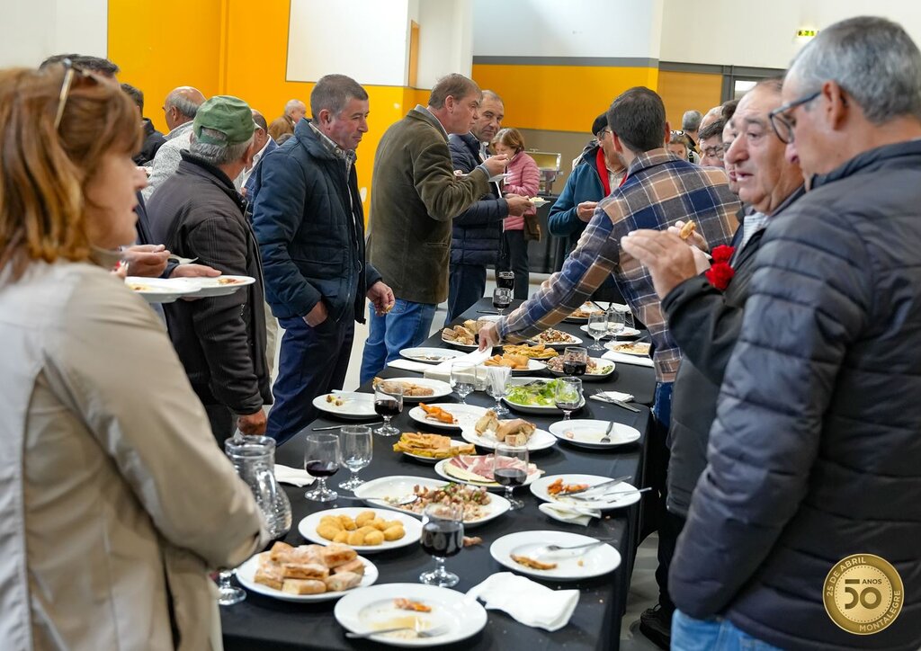 25 Abril (50 Anos) Almoço comunitário (5)