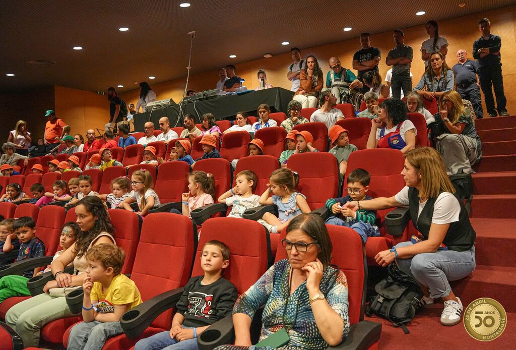 xxiii_feira_do_livro___teatro____ninguem__2_