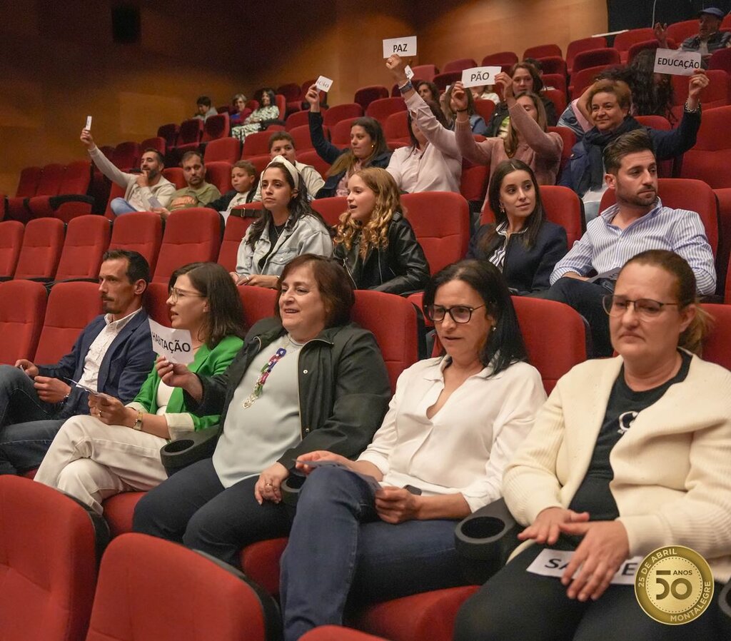 teatro__contar_e_cantar_abril___13_