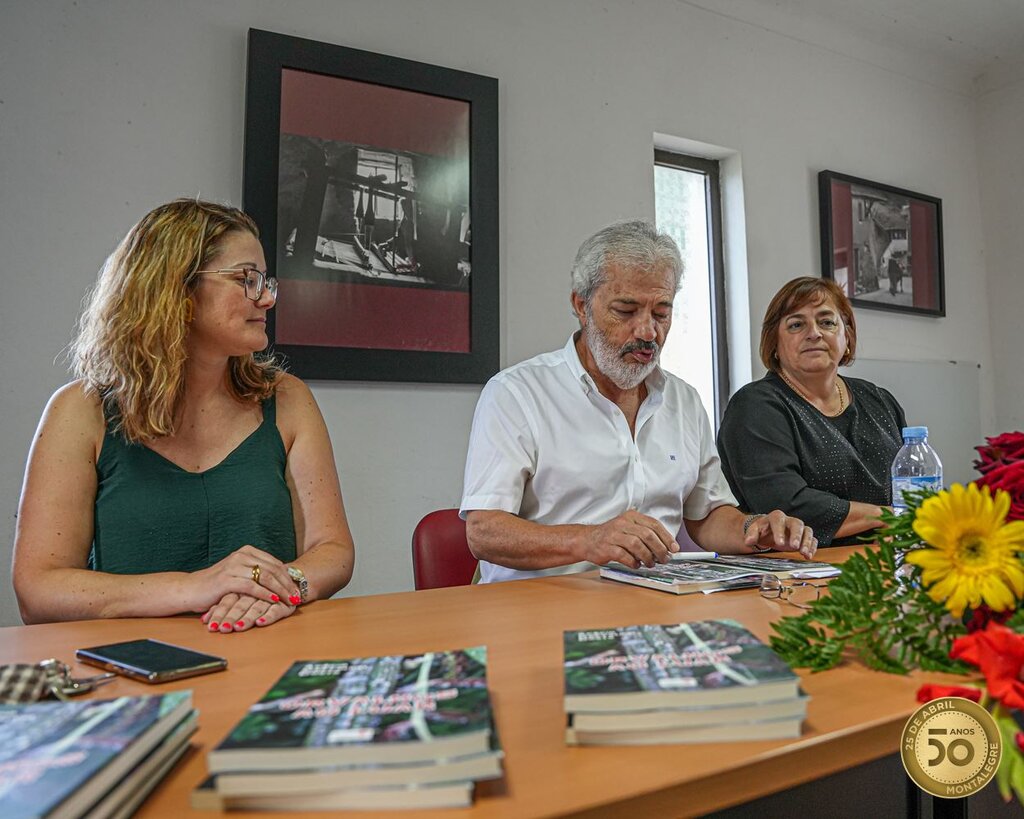 Livro (Orvalhos ao Luar) Acácio Costa (8)