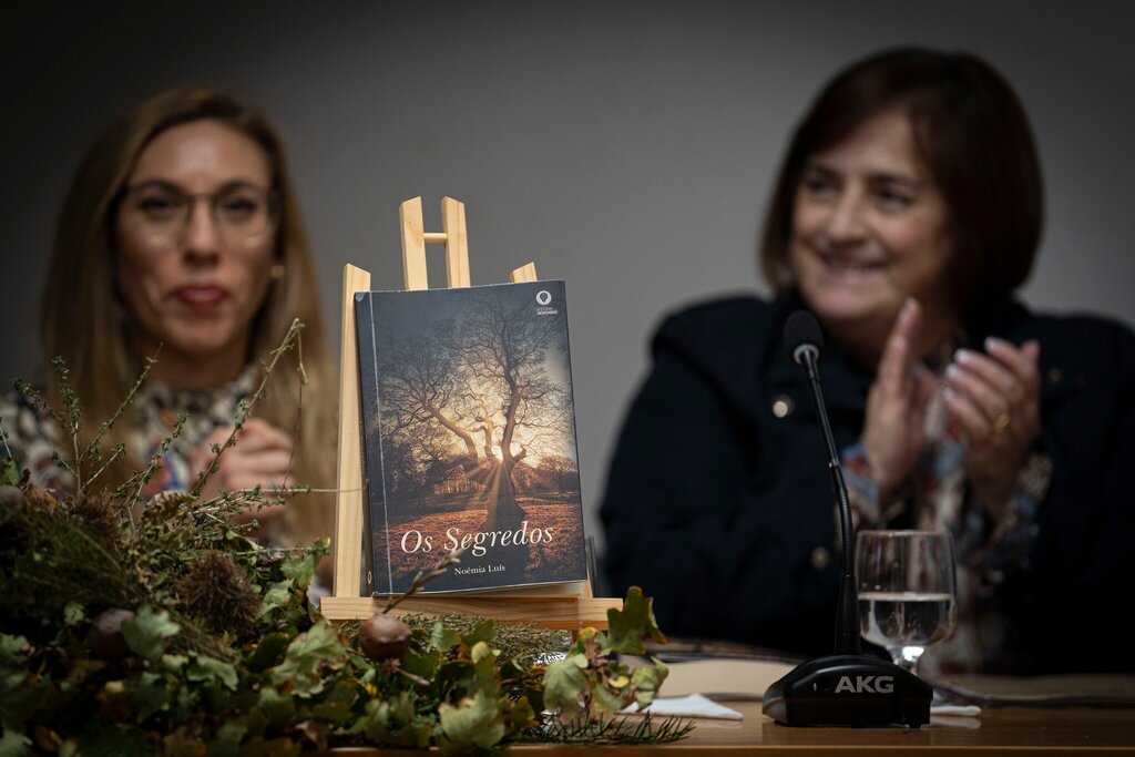 Noémia Luís - Os Segredos (08)