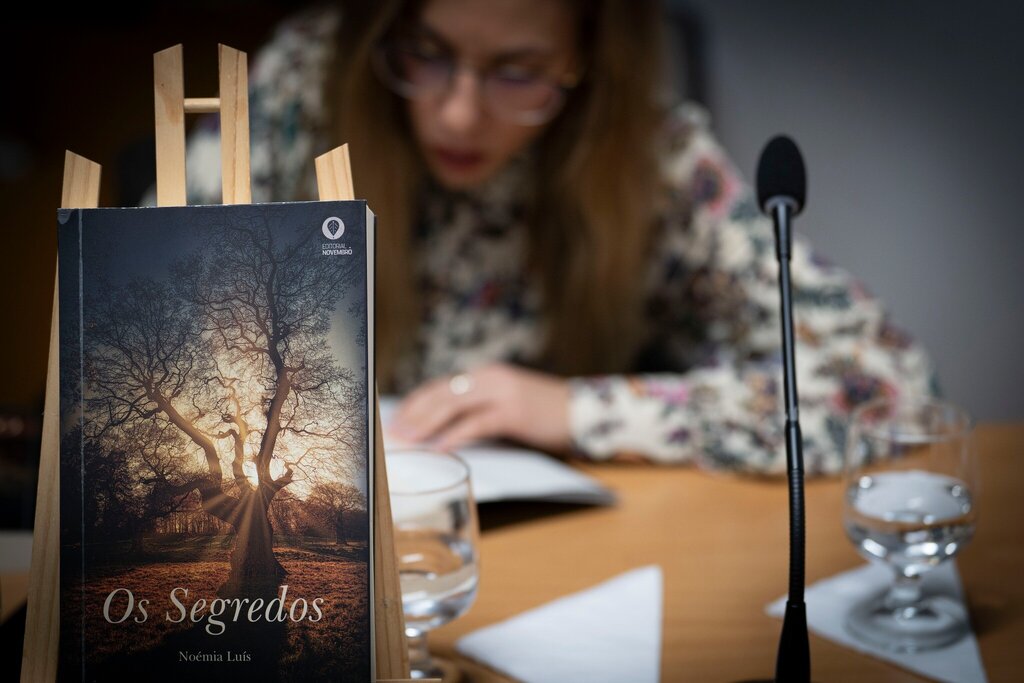 Noémia Luís - Os Segredos (10)