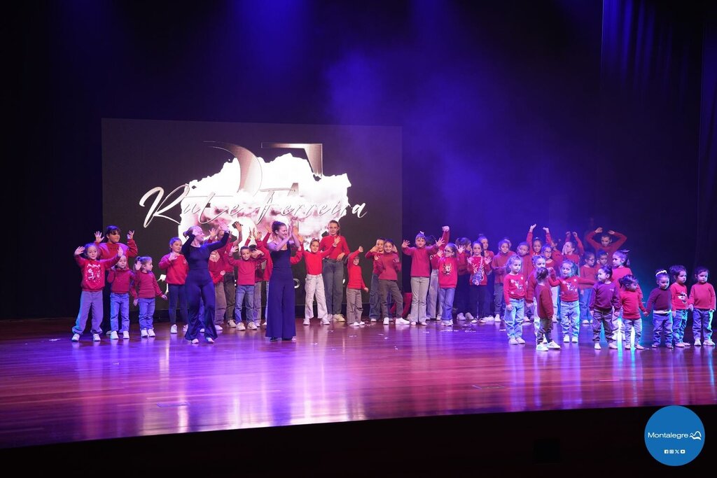 montalegre___danca_sozinha_em_casa__16_