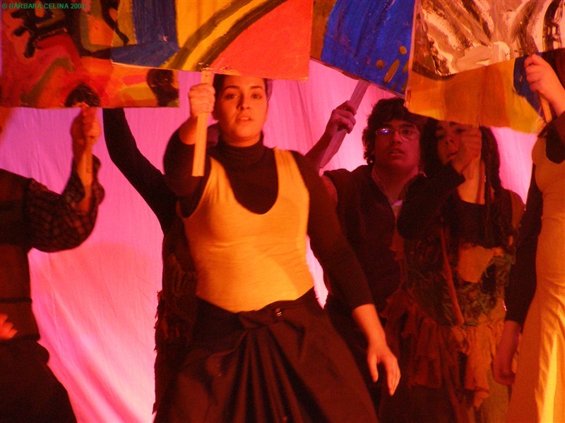 Espectáculo &quot;Cantar o Menino D&quot;Oiro&quot; encanta Montalegre