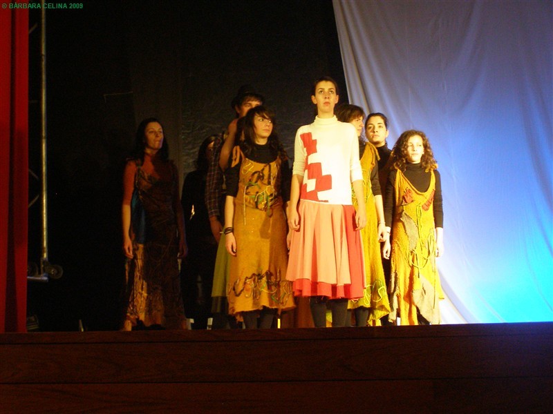 Espectáculo &quot;Cantar o Menino D&quot;Oiro&quot; encanta Montalegre