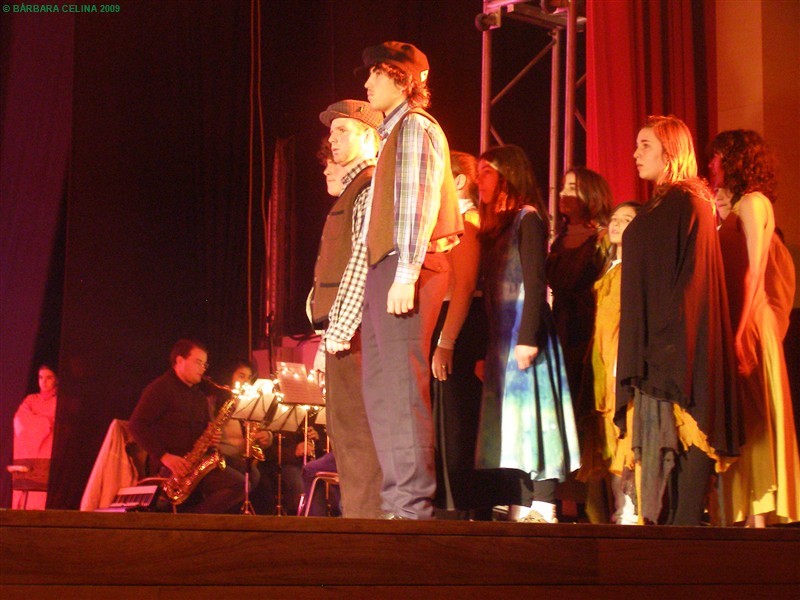 Espectáculo &quot;Cantar o Menino D&quot;Oiro&quot; encanta Montalegre