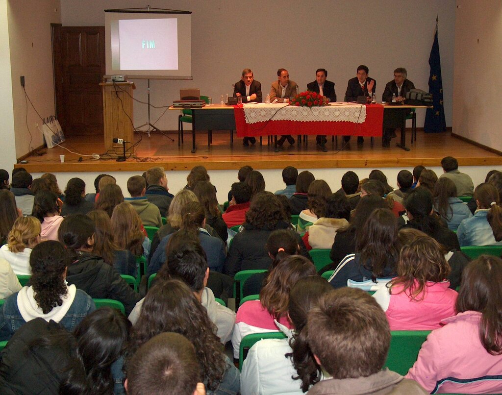 Conferência alusiva ao 25 Abril enche Auditório da Cooperativa Agrícola