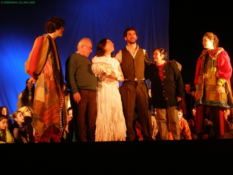 Espectáculo &quot;Cantar o Menino D&quot;Oiro&quot; encanta Montalegre