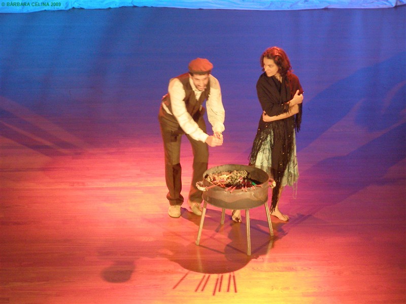 Espectáculo &quot;Cantar o Menino D&quot;Oiro&quot; encanta Montalegre