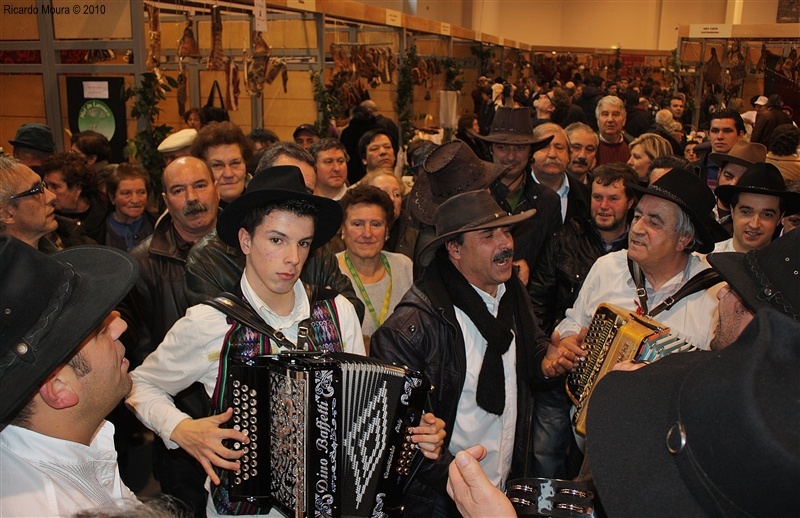 Feira do Fumeiro 2010 - 70 mil no &quot;S. João das Chouriças&quot;
