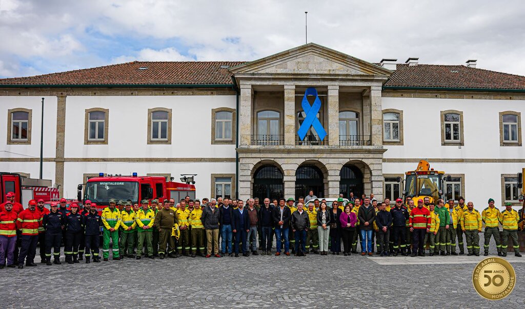 Parada de meios da Proteção Civil na Praça do Município