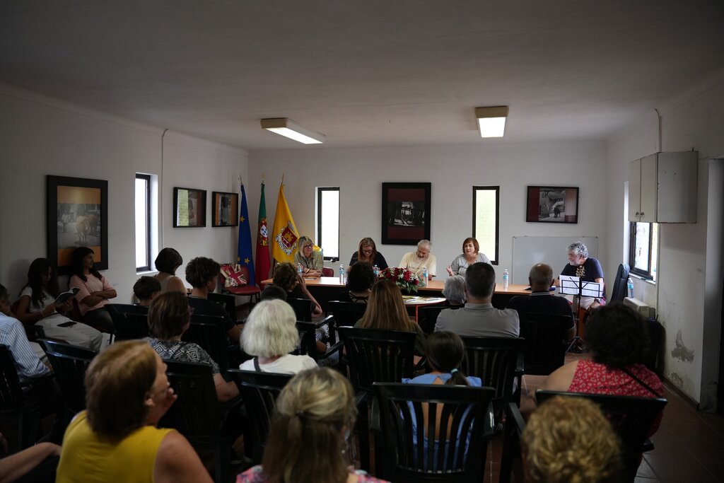 Apresentação do Livro “Trovas do Maio” - Acácio Costa