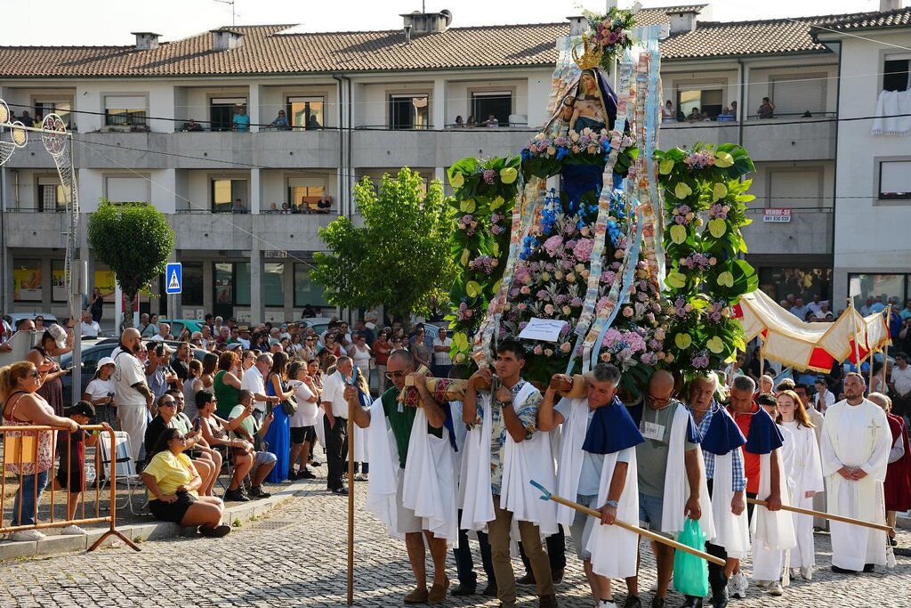 Procissão em Honra da Senhora do Pranto em Salto