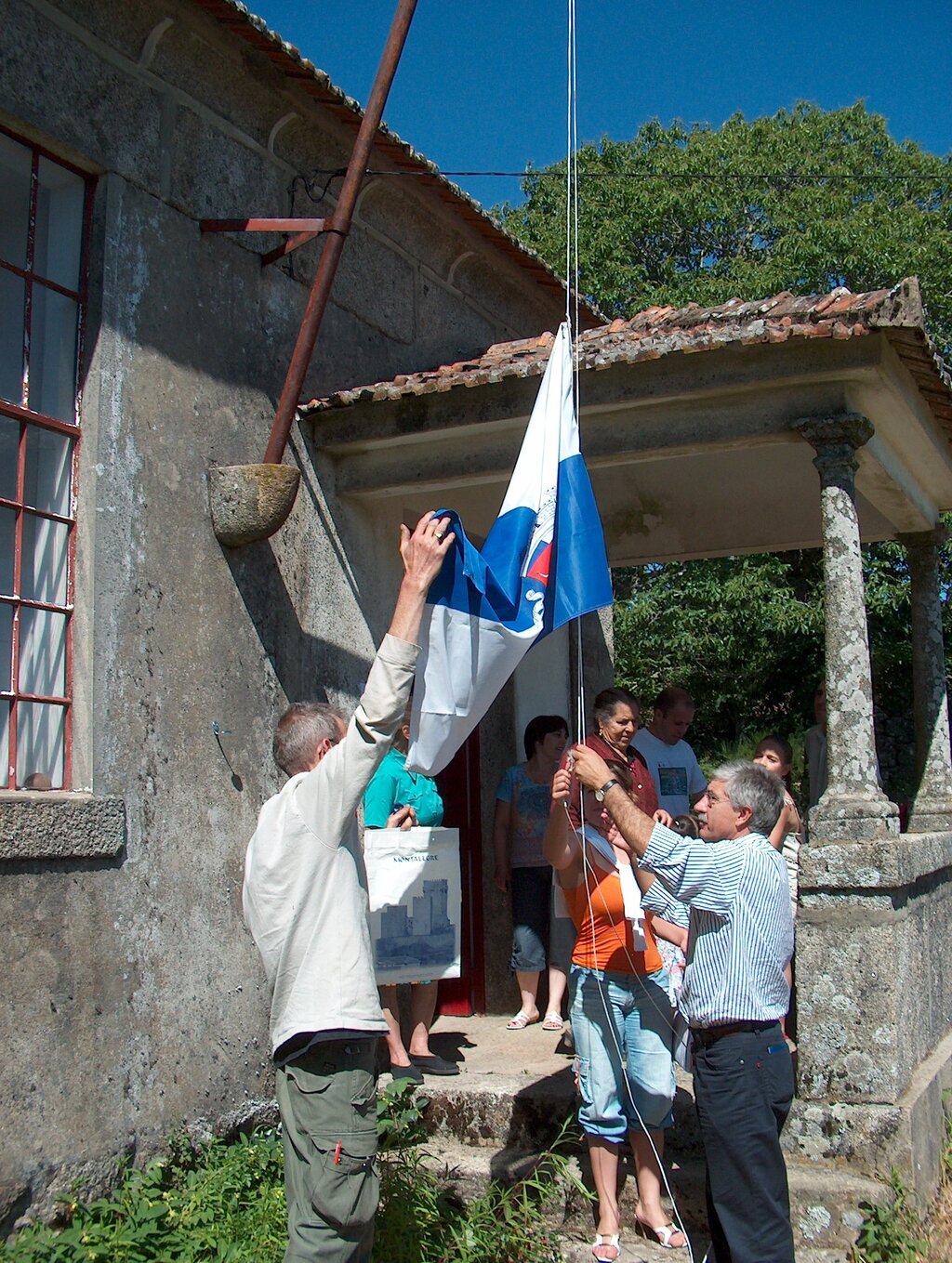 Abriu Centro Cultural de Penedones