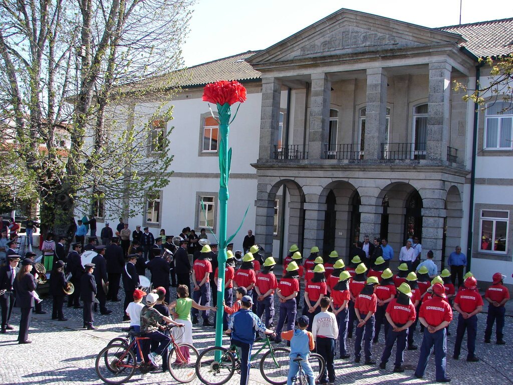Montalegre evocou "Revolução dos Cravos"